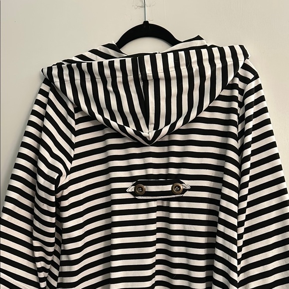 For Cynthia Black and White Striped Stylish Gym Hoodie - Picture 5 of 9